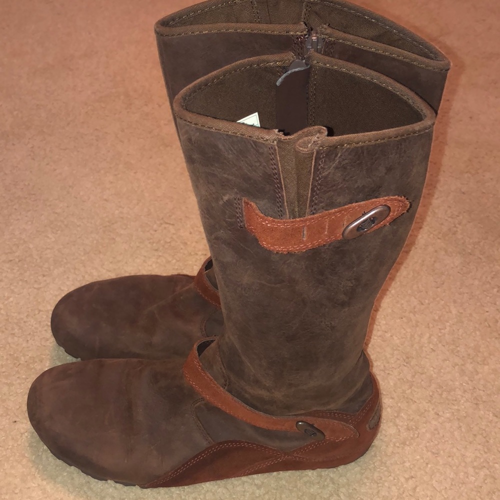 Merrell Women’s Leather Mid-Calf Boot. Size 9.